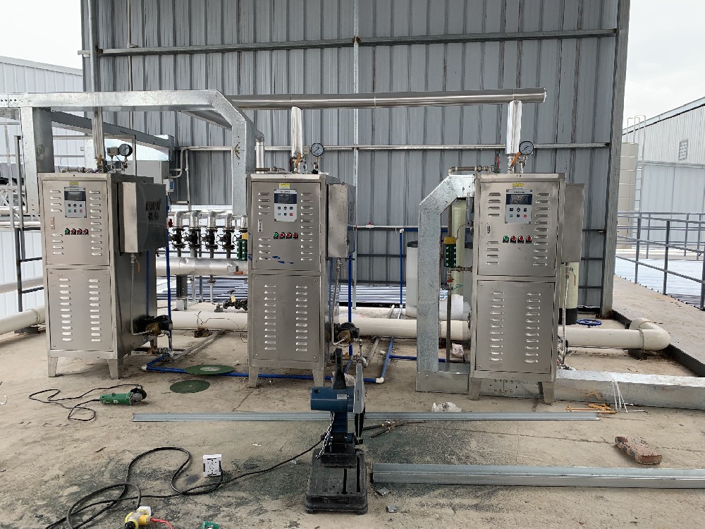 調味制品廠3臺108kw電加熱蒸汽發生器